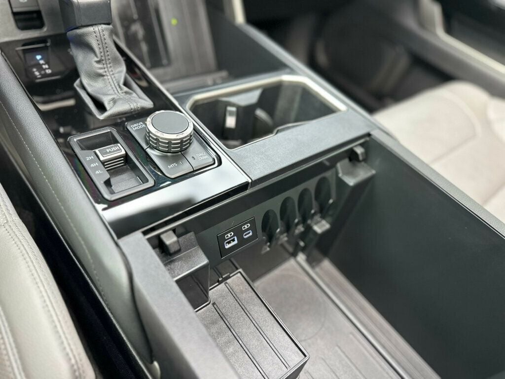 2023 Toyota Tundra Limited CrewMax photo 49