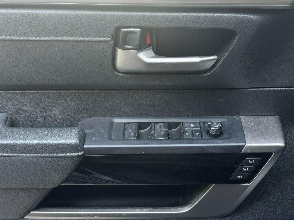 2023 Toyota Tundra 4WD Limited CrewMax 5.5' Bed 3.5L - 23095773 - 37