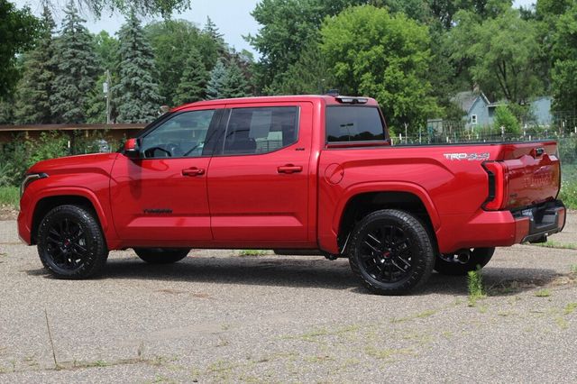 2023 Toyota Tundra 4WD ONE OWNER 4WD SR5 CREWMAX W/ TRD SPORT PKG, LEATHER, 14' SCREEN - 23047448 - 17