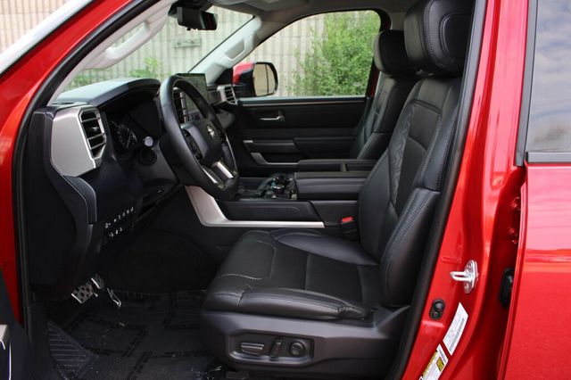 2023 Toyota Tundra 4WD ONE OWNER 4WD SR5 CREWMAX W/ TRD SPORT PKG, LEATHER, 14' SCREEN - 23047448 - 22