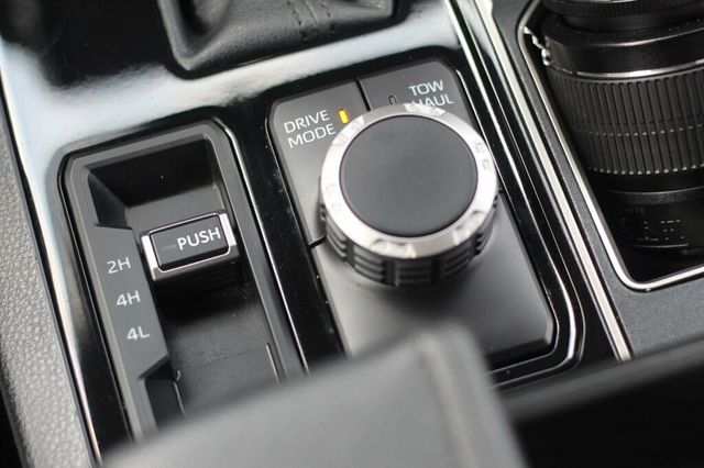 2023 Toyota Tundra 4WD ONE OWNER 4WD SR5 CREWMAX W/ TRD SPORT PKG, LEATHER, 14' SCREEN - 23047448 - 30