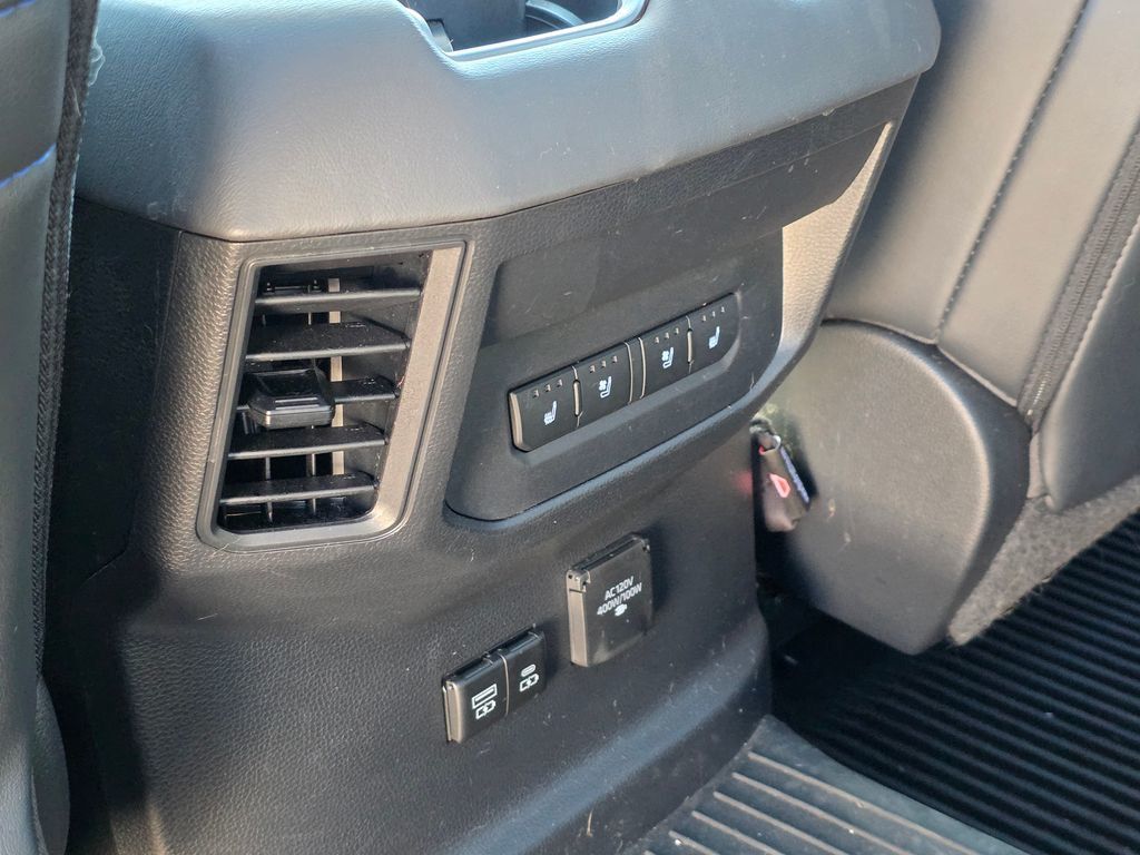 2023 Toyota Tundra 4WD Platinum - 23001030 - 13