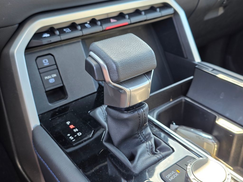 2023 Toyota Tundra 4WD Platinum - 23001030 - 23