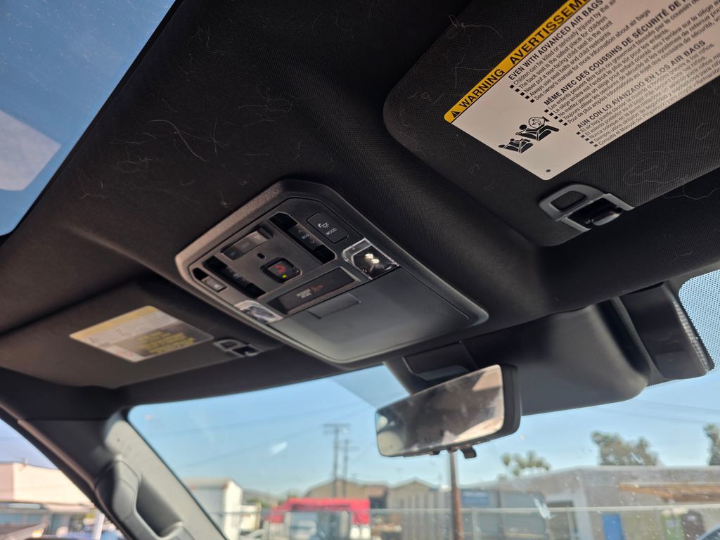 2023 Toyota Tundra 4WD Platinum - 23001030 - 6