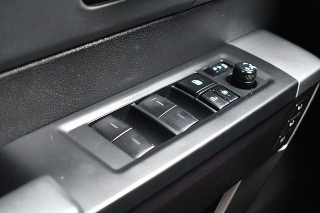 2023 Toyota Tundra 4WD Platinum CrewMax 5.5' Bed - 23050514 - 9