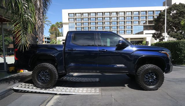 2023 Toyota Tundra 4WD Platinum CrewMax 5.5' Bed 3.5L - 23068546 - 4