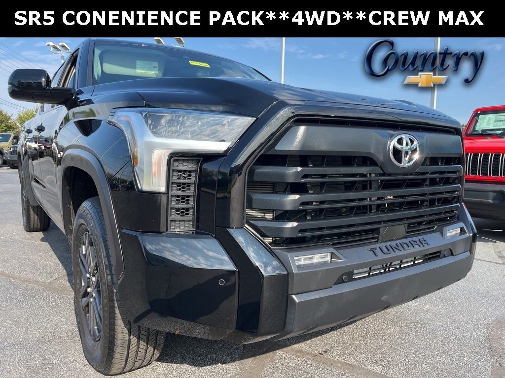 2023 Toyota Tundra 4WD SR5 - 22931752 - 0