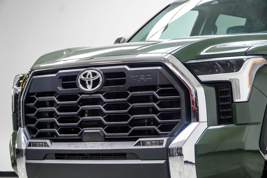 Toyota Tundra photo 2