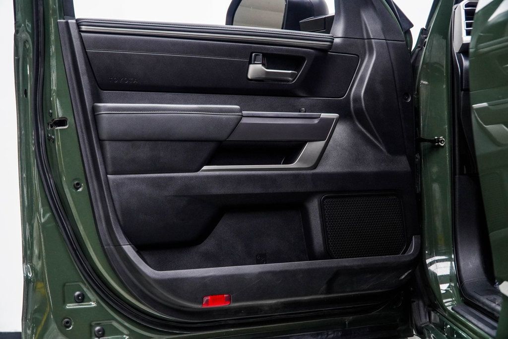 Toyota Tundra photo 33