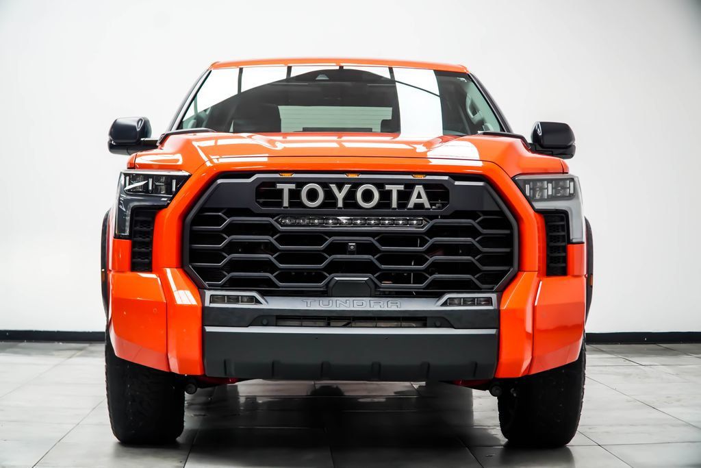 Toyota Tundra photo 8