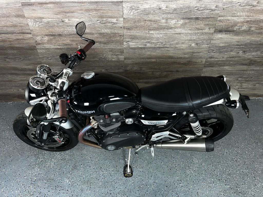 2023 Triumph Speed Twin 1200 One Owner! - 22630445 - 15