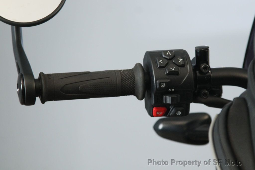 2023 Triumph Trident 660 Two-Tone 1 Owner, 3680 Miles - 22956208 - 30