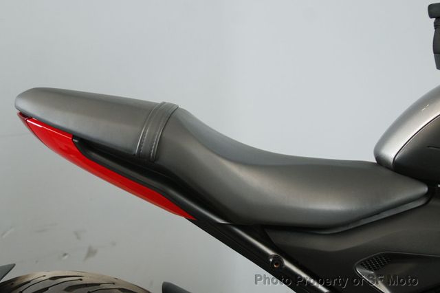 2023 Triumph Trident 660 Two-Tone 1 Owner, 3680 Miles - 22956208 - 40