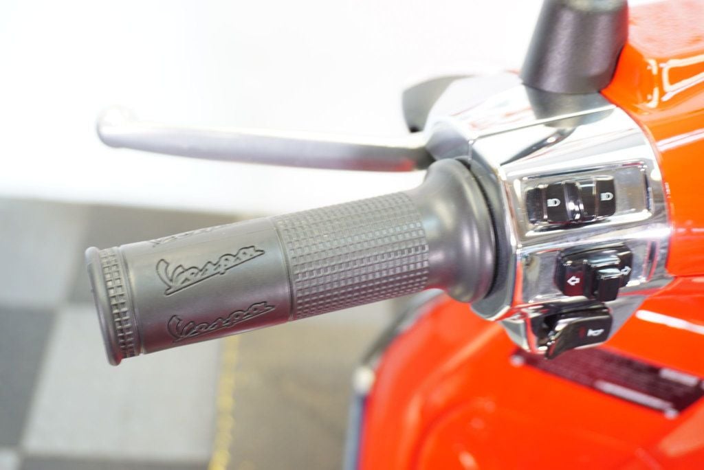 2023 VESPA PRIMAVERA 150 RED 1-OWNER VERY NICE!!! - 22805595 - 12