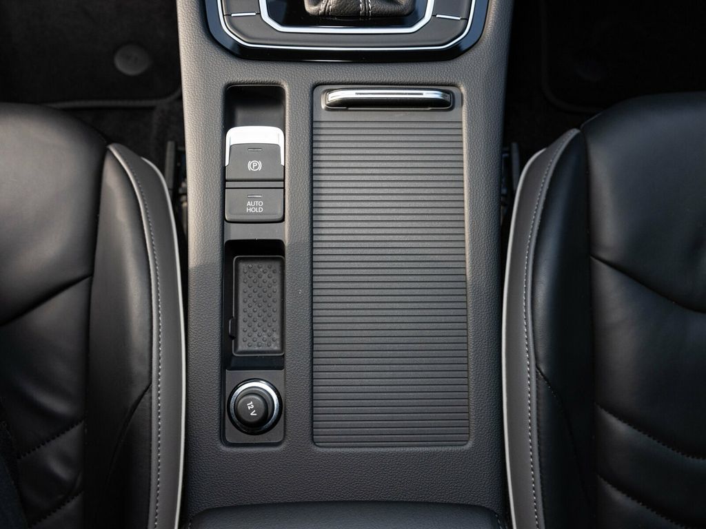 2023 Volkswagen Arteon SEL R-Line 4Motion Opal White Pearl - 22968008 - 35