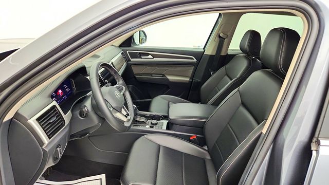 2023 Volkswagen Atlas 2.0T SE w/Technology 4MOTION w/ Black Wheel Package - 23082868 - 17