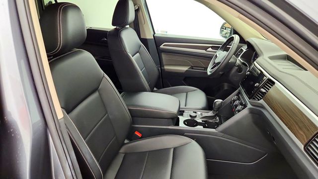 2023 Volkswagen Atlas 2.0T SE w/Technology 4MOTION w/ Black Wheel Package - 23082868 - 22