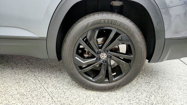 2023 Volkswagen Atlas 2.0T SE w/Technology 4MOTION w/ Black Wheel Package - 23082868 - 8