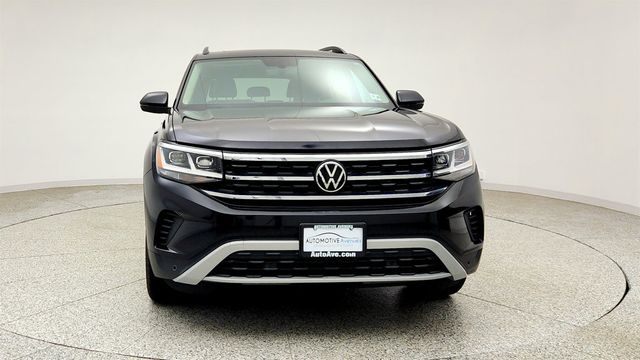 2023 Volkswagen Atlas 2.0T SE w/Technology FWD w/ Panoramic Sunroof & Black Wheels - 23041509 - 1