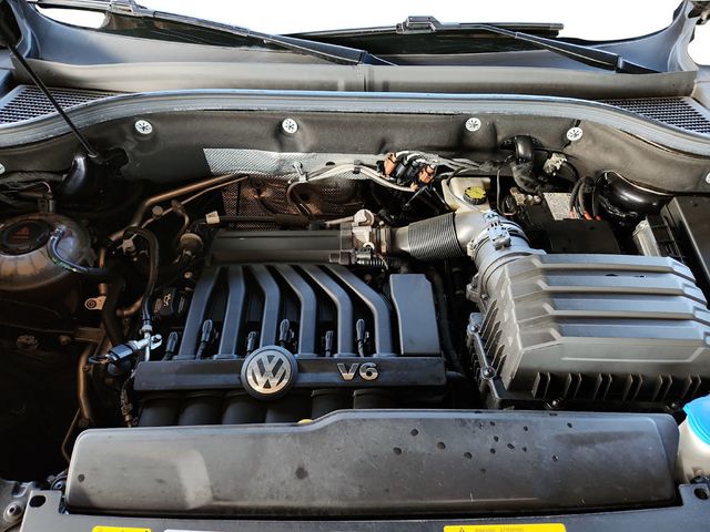 2023 Volkswagen Atlas 3.6L V6 SEL 4MOTION with 2nd-Row Dual Captain's Chairs - 22935832 - 25