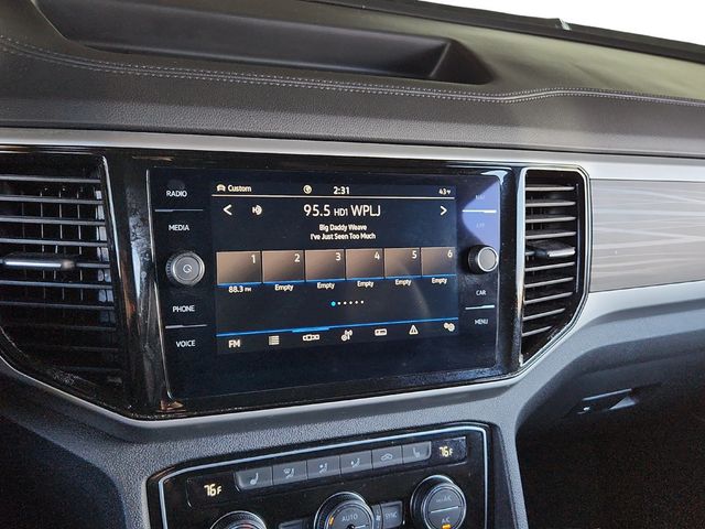 2023 Volkswagen Atlas 3.6L V6 SEL 4MOTION with 2nd-Row Dual Captain's Chairs - 22935832 - 3