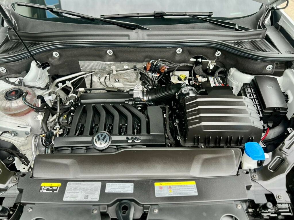 2023 Volkswagen Atlas 3.6L V6 SEL R-Line Black 4MOTION - 23079026 - 12