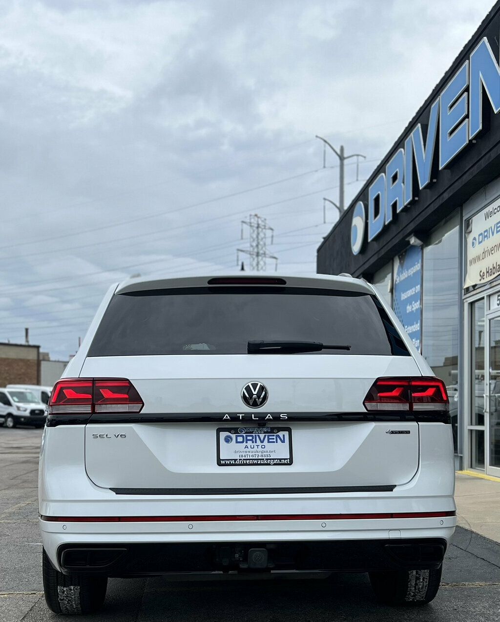 2023 Volkswagen Atlas 3.6L V6 SEL R-Line Black 4MOTION - 23079026 - 37