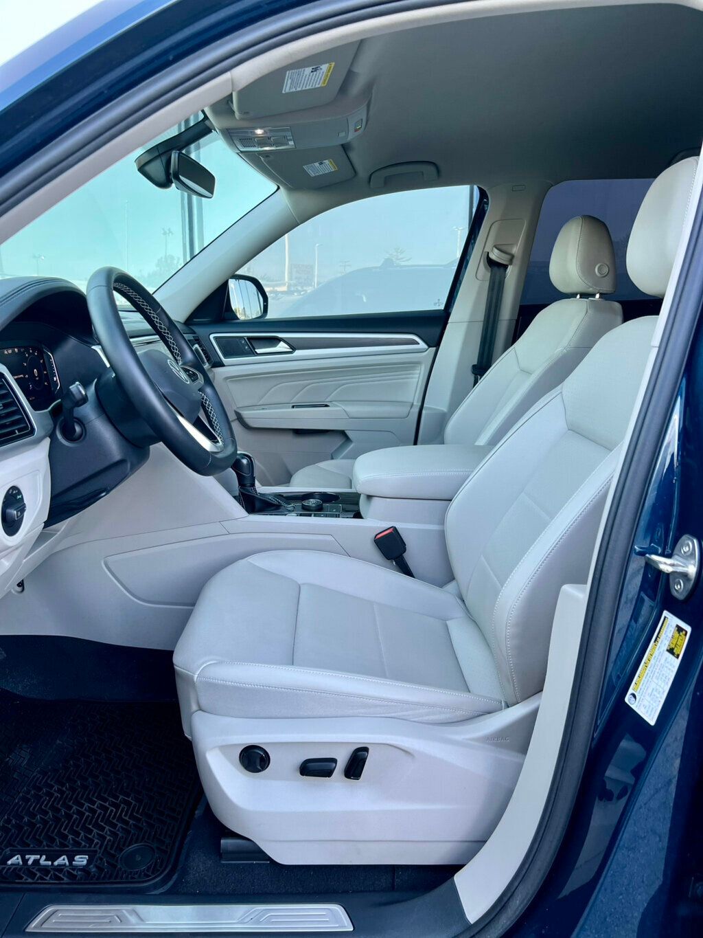 2023 Volkswagen Atlas 3.6L V6 SE w/Technology 4MOTION - 23044259 - 15