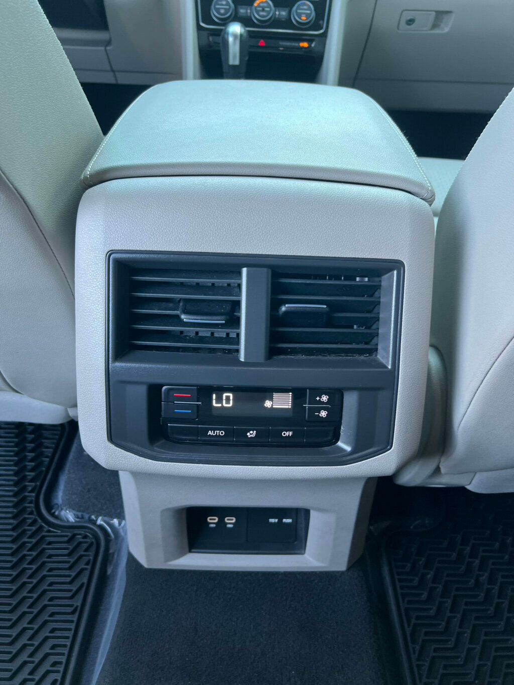2023 Volkswagen Atlas 3.6L V6 SE w/Technology 4MOTION - 23044259 - 18