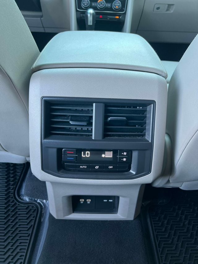 2023 Volkswagen Atlas 3.6L V6 SE w/Technology 4MOTION - 23044259 - 18