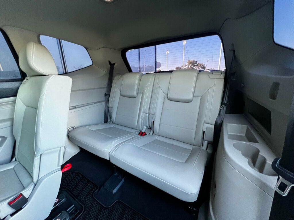2023 Volkswagen Atlas 3.6L V6 SE w/Technology 4MOTION - 23044259 - 19