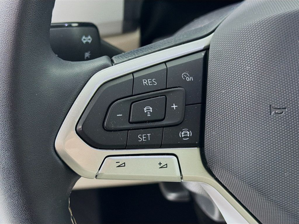 2023 Volkswagen Atlas 3.6L V6 SE w/Technology 4MOTION - 23014827 - 9