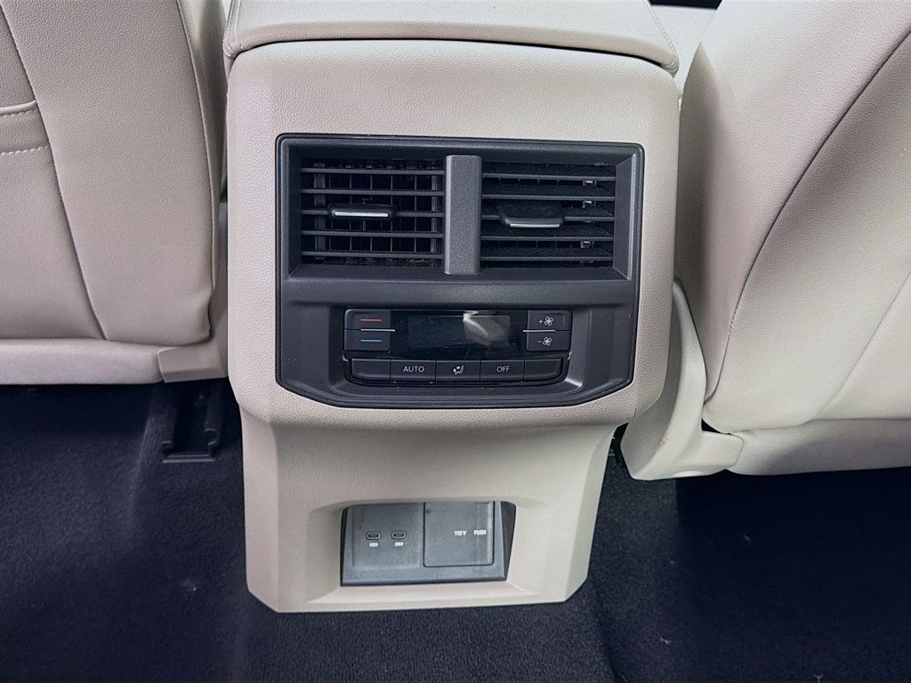 2023 Volkswagen Atlas 3.6L V6 SE w/Technology 4MOTION - 23014827 - 23