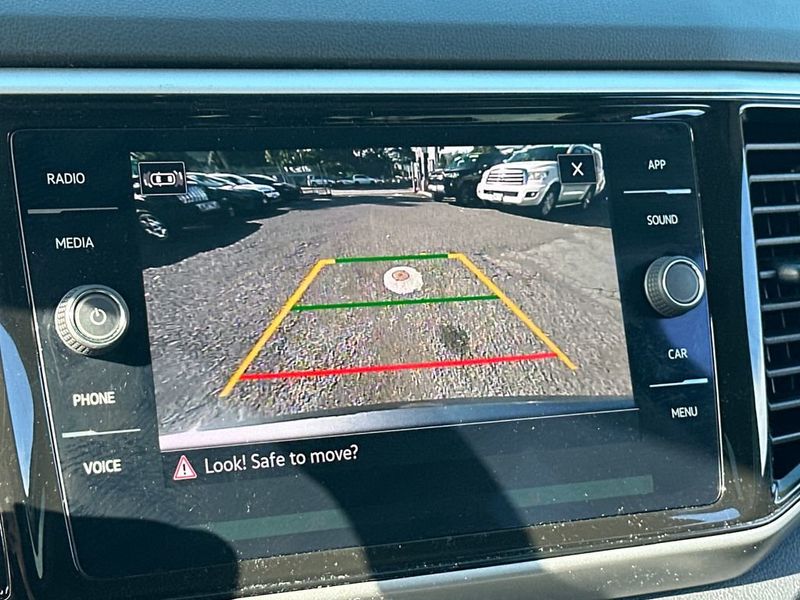 2023 Volkswagen Atlas 3.6L V6 SE w/Technology FWD - 22967784 - 15