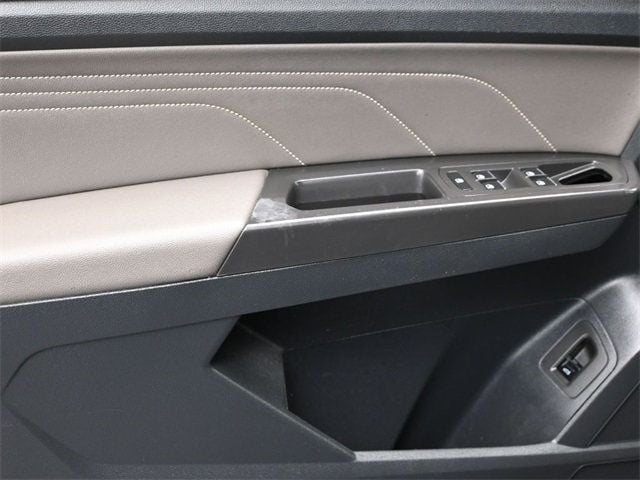 2023 Volkswagen Atlas 3.6L V6 SE w/Technology FWD - 22954279 - 11