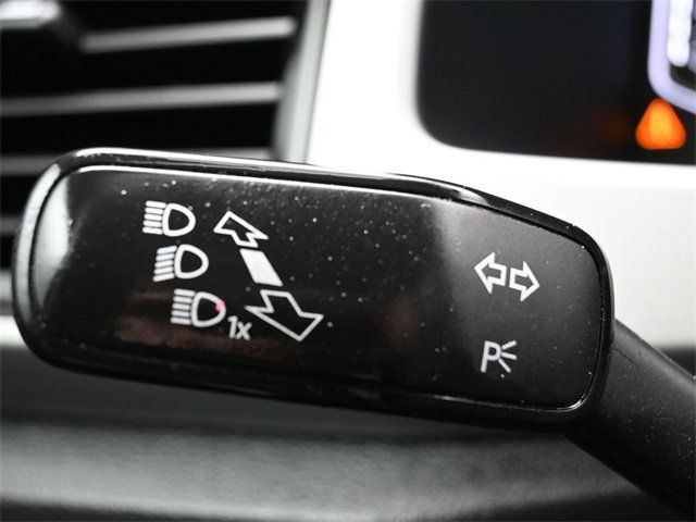 2023 Volkswagen Atlas 3.6L V6 SE w/Technology FWD - 22954279 - 25