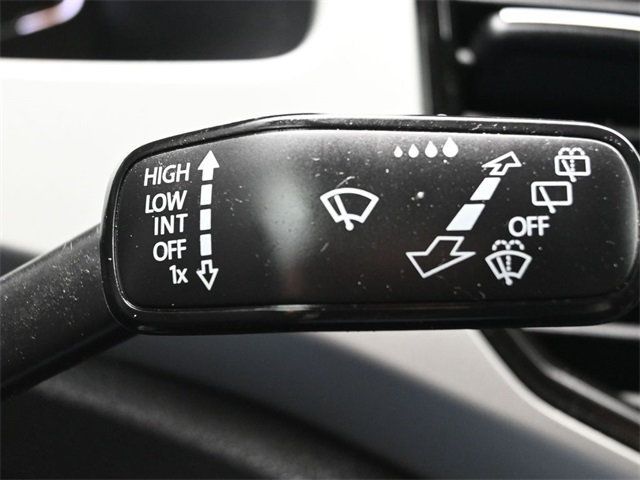 2023 Volkswagen Atlas 3.6L V6 SE w/Technology FWD - 22954279 - 26