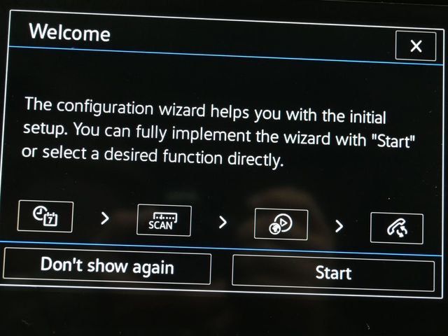 2023 Volkswagen Atlas 3.6L V6 SE w/Technology FWD - 22992536 - 19