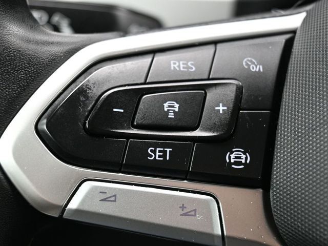 2023 Volkswagen Atlas 3.6L V6 SE w/Technology FWD - 22992536 - 24