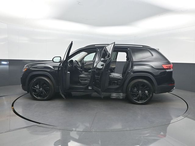 2023 Volkswagen Atlas 3.6L V6 SE w/Technology FWD - 22992536 - 40