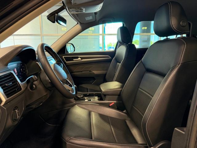 2023 Volkswagen Atlas 3.6L V6 SE w/Technology FWD - 23049810 - 19