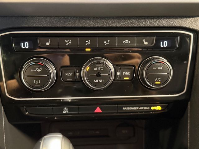 2023 Volkswagen Atlas 3.6L V6 SE w/Technology FWD - 23049810 - 30