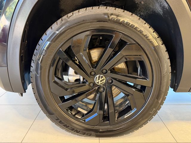 2023 Volkswagen Atlas 3.6L V6 SE w/Technology FWD - 23049810 - 37