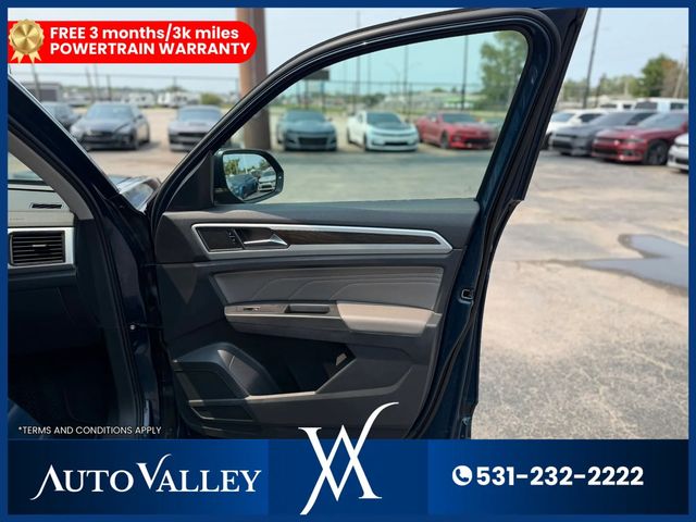 2023 Volkswagen Atlas SE 4MOTION w/Tech Pkg Sport Utility 4D - 23066378 - 18