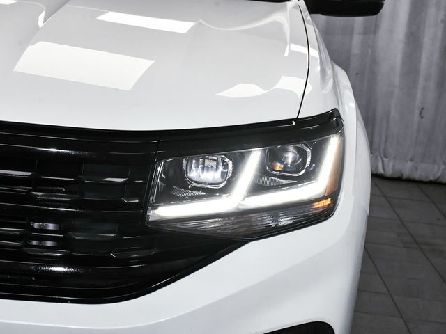 2023 Volkswagen Atlas Cross Sport 2.0T SEL R-Line Black - 23003705 - 67