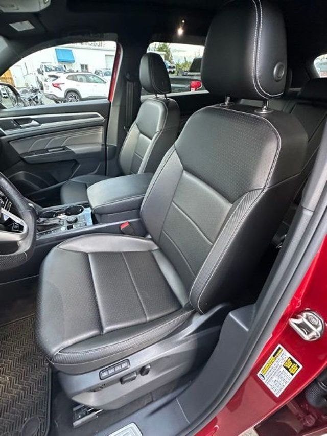 2023 Volkswagen Atlas Cross Sport 2.0T SEL R-Line Black 4MOTION - 23022171 - 26