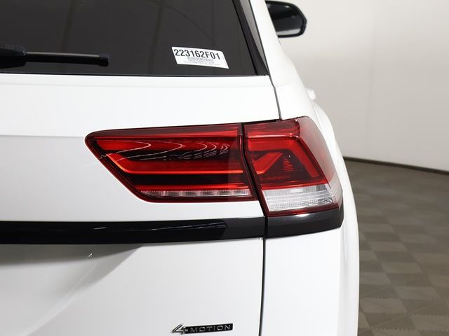 2023 Volkswagen Atlas Cross Sport 2.0T SEL R-Line Black 4MOTION - 23001147 - 17