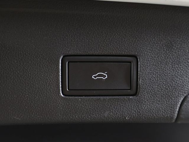 2023 Volkswagen Atlas Cross Sport 2.0T SEL R-Line Black 4MOTION - 23001147 - 21