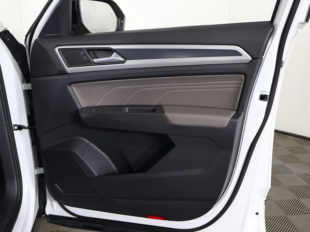 2023 Volkswagen Atlas Cross Sport 2.0T SEL R-Line Black 4MOTION - 23001147 - 26