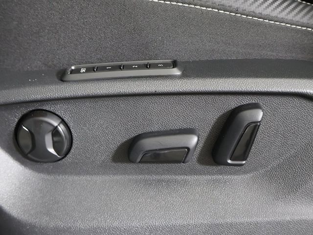 2023 Volkswagen Atlas Cross Sport 2.0T SEL R-Line Black 4MOTION - 23001147 - 35